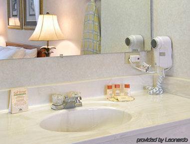 Elkins Inn And Suites Номер фото